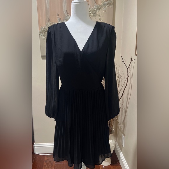 Haute Curve Long Sleeve Semi Sheer Pleated Wrap Dress Black Plus 1X NEW - Picture 5 of 9
